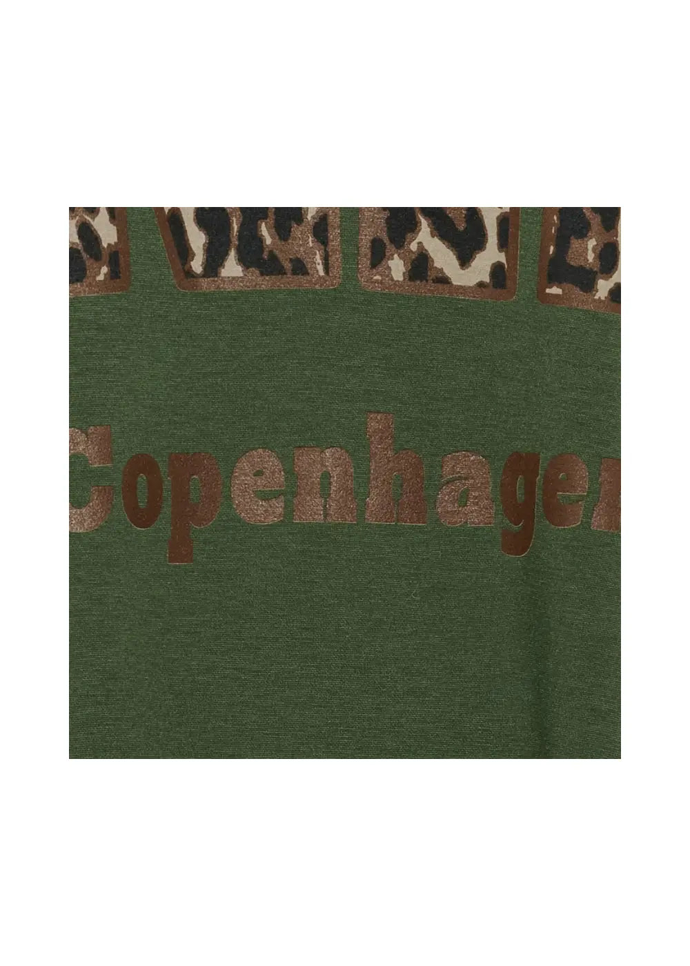 Vihreä oversized-collegemekko, jossa pehmeä joustava materiaali, Copenhagen-tekstiprintti, pitkät hihat ja lyhyet sivuhalkiot helmassa