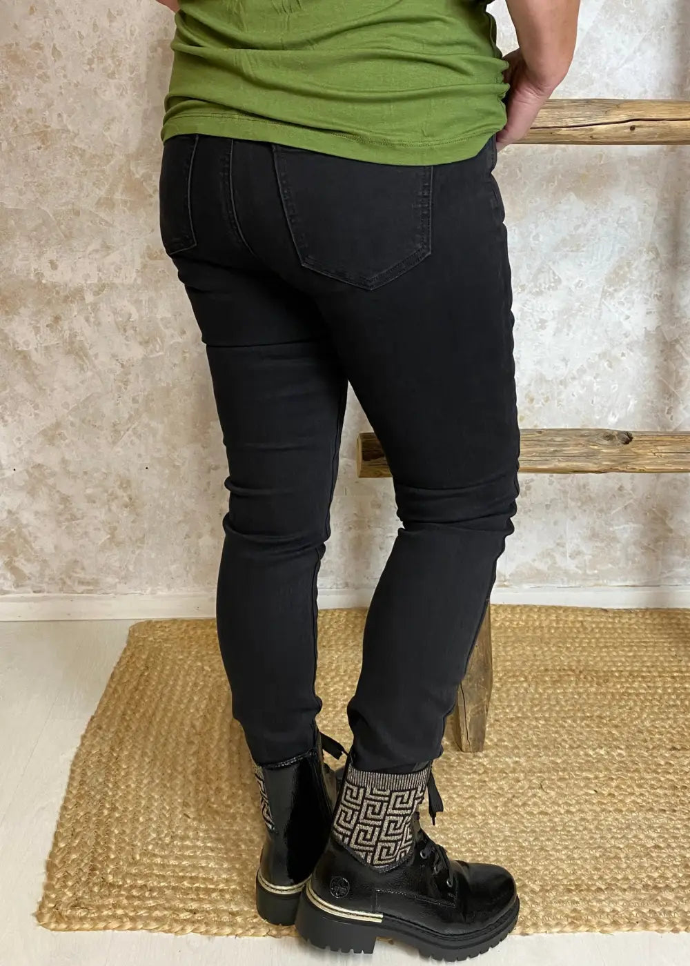 Farkku mapp angel fit musta 0924 - farkku