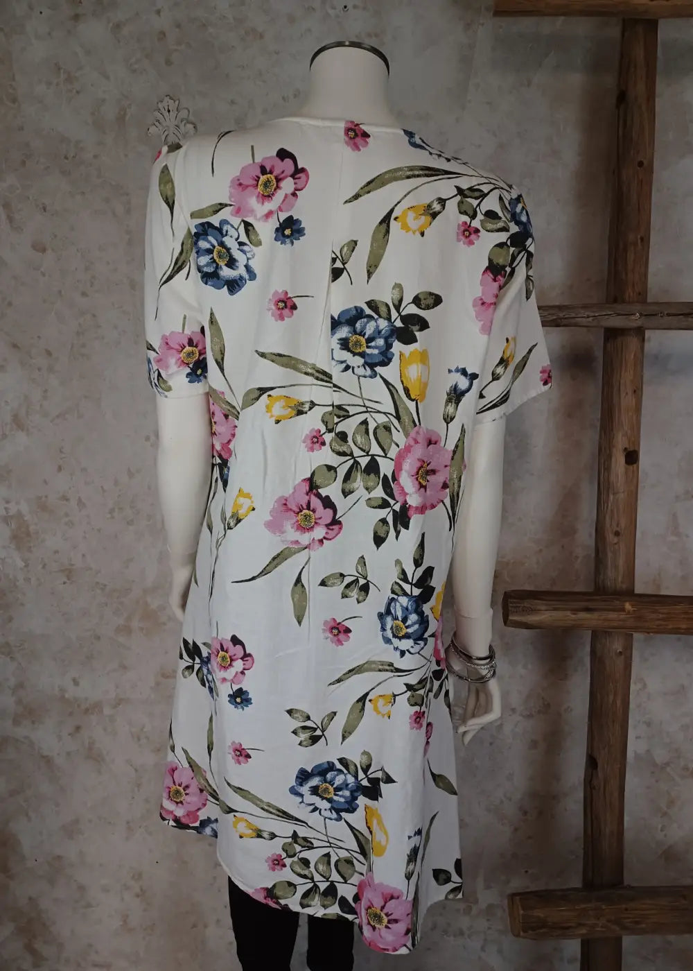 Mekko lovina flower dny kukkaprintti pluskoko - mekko
